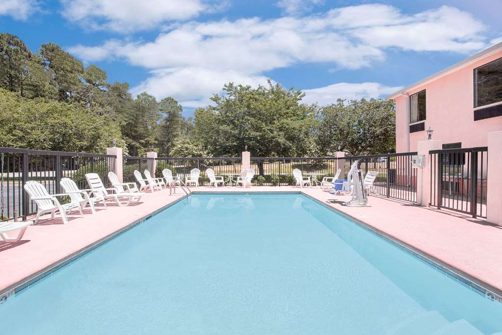 Gray Inn & Suites Экстерьер фото