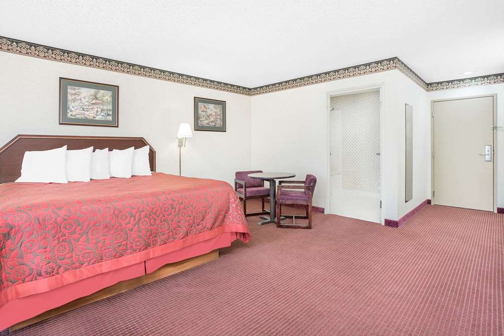 Gray Inn & Suites Экстерьер фото